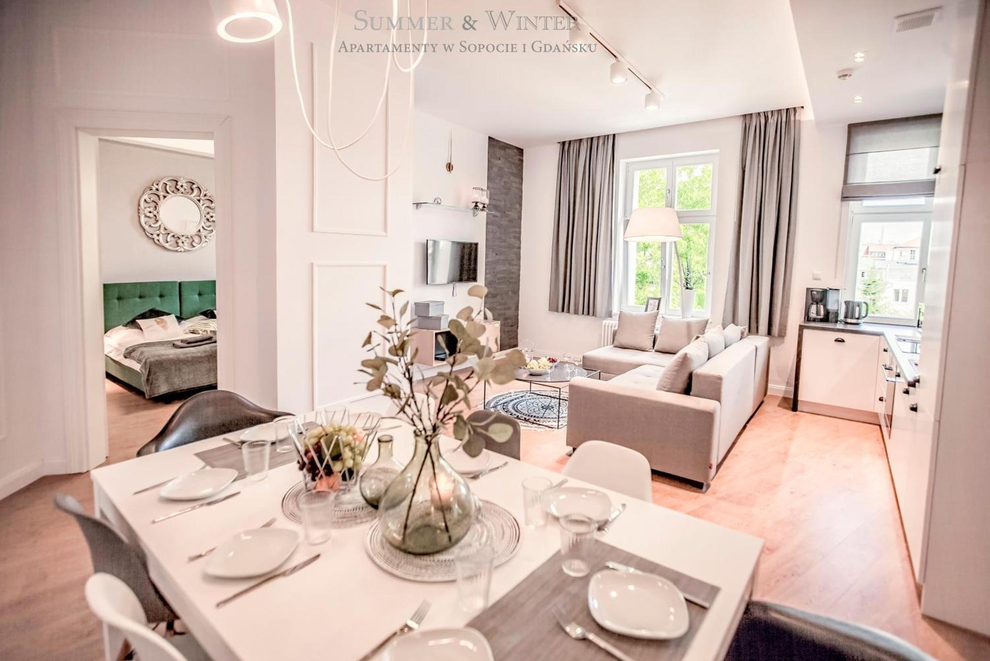 Family Luxury Haven: Dual Complex Near Casino Sopot